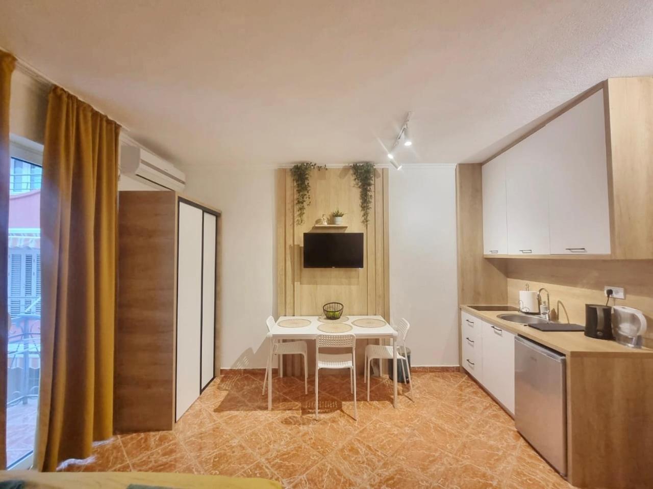 Studio Apartman Na Plazi ラファイロヴィチ エクステリア 写真